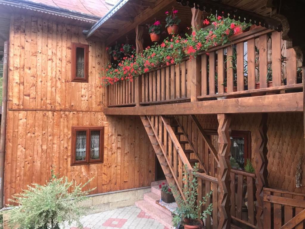 Pensiunea Agroturistica Casa Colinita Vatra Moldoviţei Exteriör bild